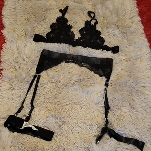 Elegant Black Lace Lingerie Set